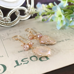 K14GF Natural color salmon pink pearl petal Earrings 第8張的照片