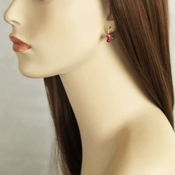 K14GF Extremely small Ruby gradation earrings 第5張的照片