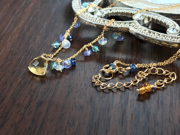 K14GF Citrine and blue gemstone necklace 第2張的照片