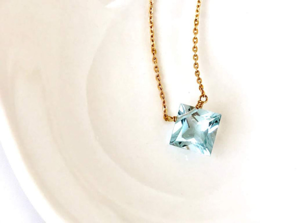 K14GF Sky Blue Topaz Necklace 第1張的照片