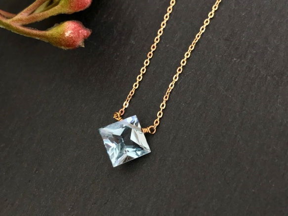 K14GF Sky Blue Topaz Necklace 第2張的照片