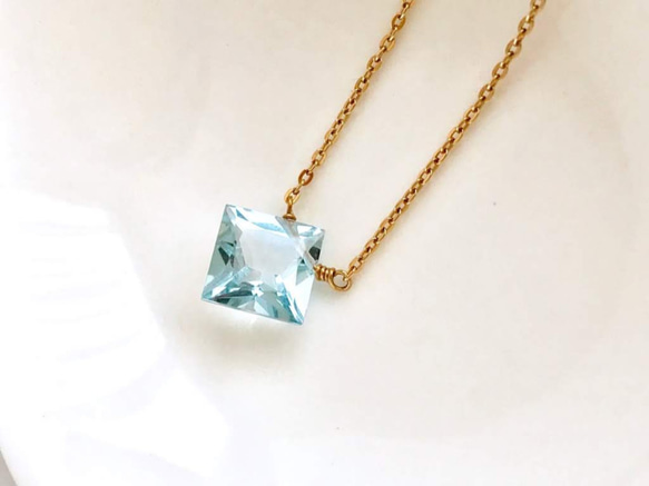 K14GF Sky Blue Topaz Necklace 第10張的照片