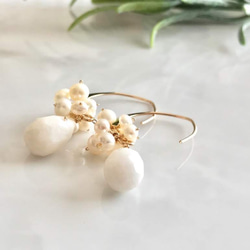 K14GF White Jade and Pearls Marquis Hook Earrings 第3張的照片