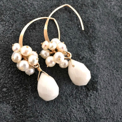 K14GF White Jade and Pearls Marquis Hook Earrings 第7張的照片