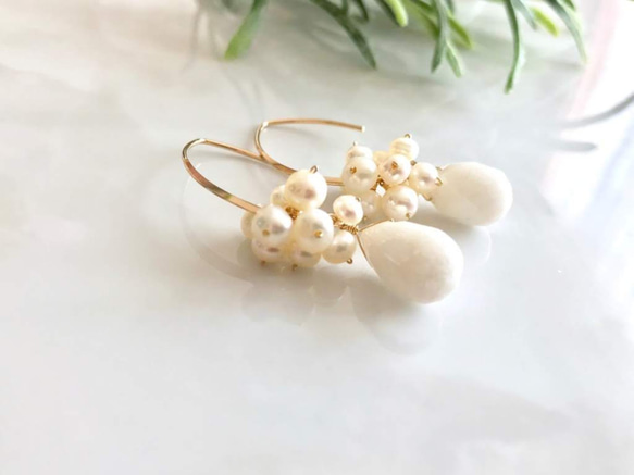 K14GF White Jade and Pearls Marquis Hook Earrings 第9張的照片