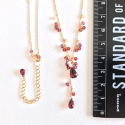 K14GF garnet delicate necklace 第4張的照片