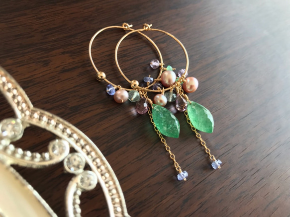 K14GF Green Strawberry Quartz Hoop Earrings 第2張的照片