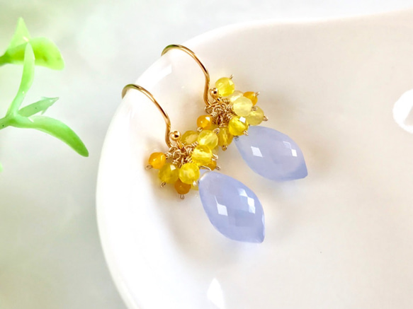 K14GF Blue Chalcedony and Yellow Opal Earrings 第1張的照片