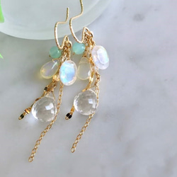 K14GF White Mix Earrings 第2張的照片