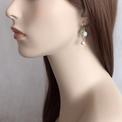 K14GF White Mix Earrings 第5張的照片