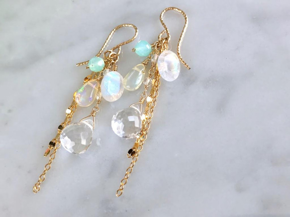 K14GF White Mix Earrings 第8張的照片