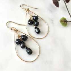 K14GF black Spinel earring 第7張的照片