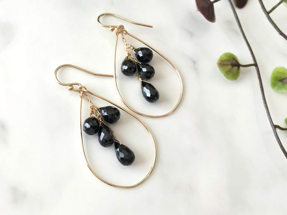 K14GF black Spinel earring 第7張的照片