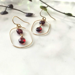 K14GF Garnet earring 第9張的照片