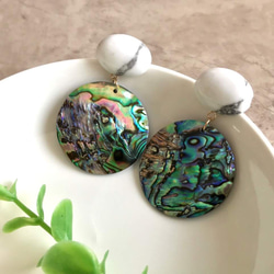 K14GF Howlite and abalone shell Earrings 第10張的照片