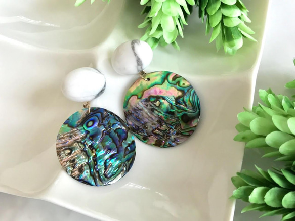 K14GF Howlite and abalone shell Earrings 第6張的照片