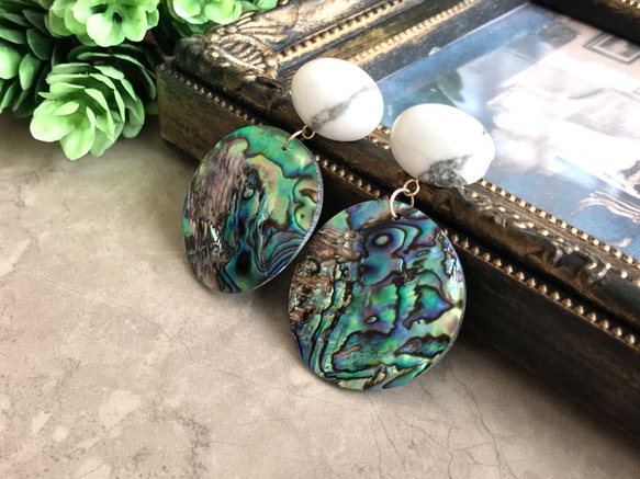 K14GF Howlite and abalone shell Earrings 第9張的照片