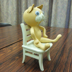 椅子に座った猫ちゃん(ひょうたん細工) 3枚目の画像