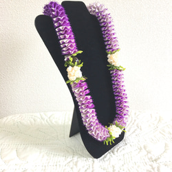 ハワイアンリボンレイ　紫パープルと白アイボリー　ブルーミングピカケ 4枚目の画像