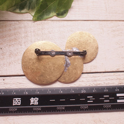 真鍮　お月様のブローチさらさら　軌跡 2枚目の画像