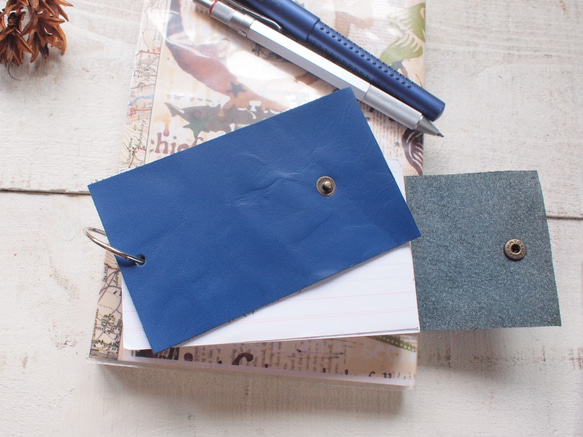 シワの硬め青い本革　情報カードケース　5"×3"サイズ 4枚目の画像