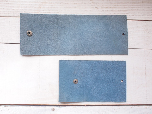 シワの硬め青い本革　情報カードケース　5"×3"サイズ 5枚目の画像