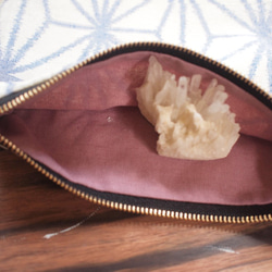 麻の葉　白い節のある紬と本革でポーチ 2枚目の画像