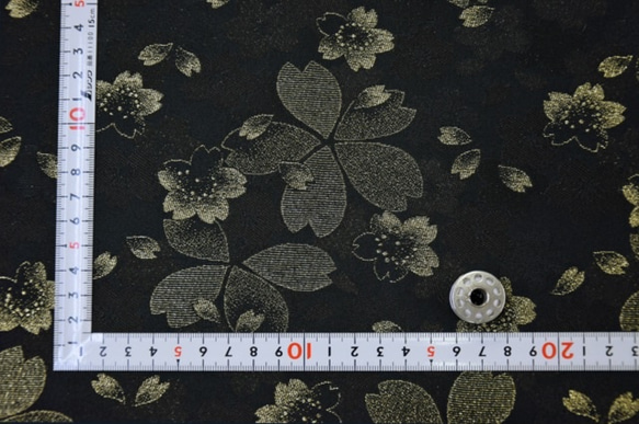 金色織錦大櫻花羽衣黑色☆布料寬度約37cm x 長度50cm☆可連續切割（0351-2B1） 第2張的照片