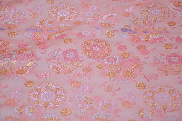 金襴 華紋に花の丸 ピンク 1枚目の画像