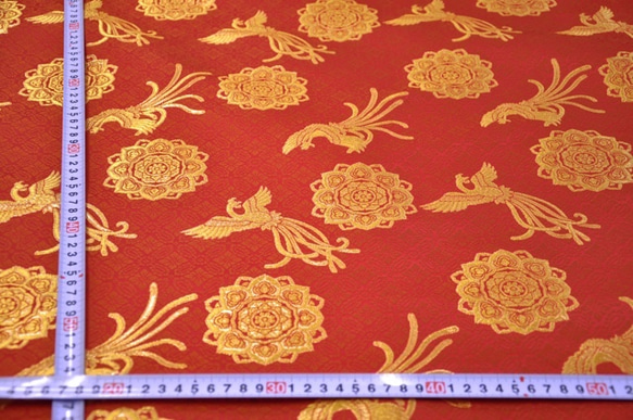 金色錦緞花朵圖案和鳳凰紅（6130-2AM2）☆布料寬度約33公分x長度50公分☆可連續切割 第4張的照片