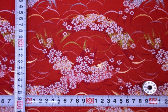 金色布料Tsuyushiba（俄羅斯草）紅（6696 C-EA 2） 第2張的照片