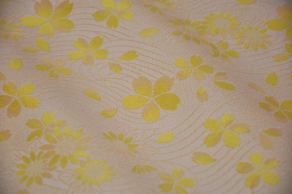 金布織物流動的菊花櫻桃黃☆織物寬度約33厘米x長度50厘米☆可以連續切割（147B-HM5） 第1張的照片