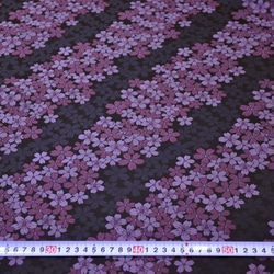 金b道町櫻花流黑色（紫色）☆寬37cm×長50cm☆可以連續切割（0537-1B1） 第4張的照片