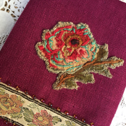 薔薇のモチーフとリボンのブックカバー 2枚目の画像