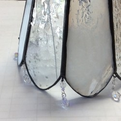 ステンドグラス.大人可愛いペンダントライト☆彡ホワイト&クリア(シェードと 灯具のセット) 2枚目の画像