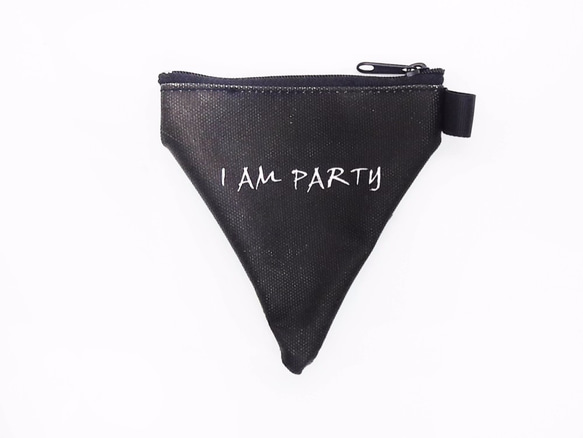 ｜I AM PARTY｜ 手工油畫布 三角零錢包 - 功夫熊貓 【買就送 品牌胸章or悠遊卡貼 x1】 第2張的照片