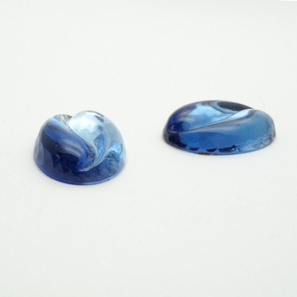 50年代Vintage 2 Tone Yin Yang Design橢圓形玻璃凸圓形德國製造18x13mm古董藍色 第3張的照片