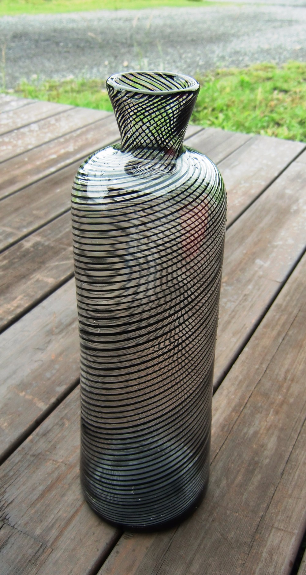 黒ストライプボトル