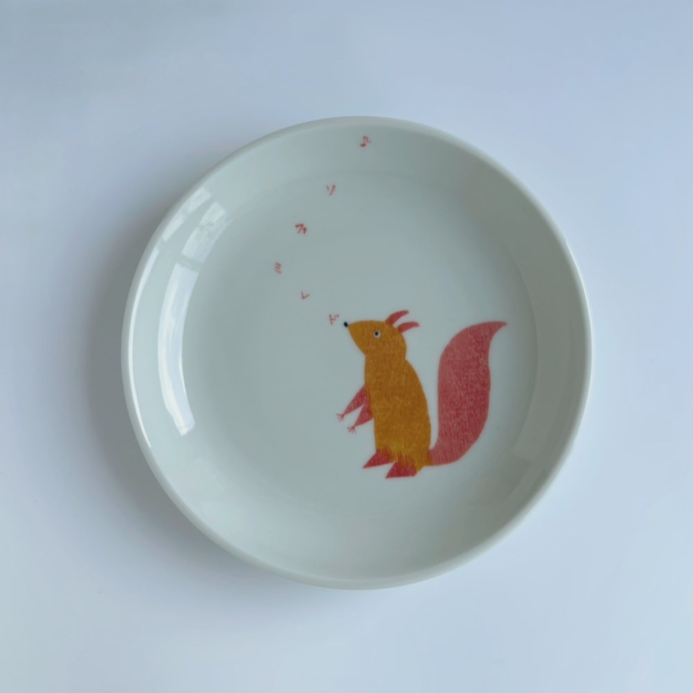 スドウピウ　絵付け皿　リス