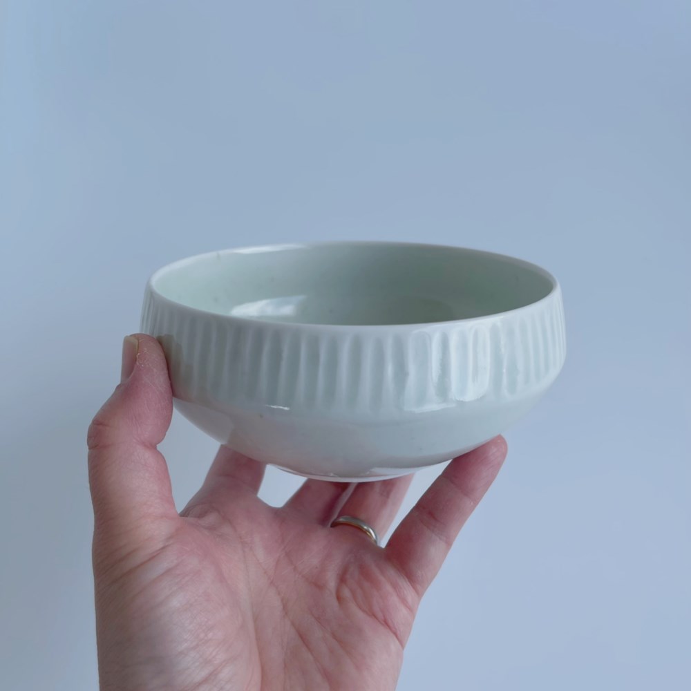 灰釉しのぎ　ポトフ碗        Ω