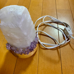 天然水晶の灯り　アメトリンの編み込み付き 3枚目の画像