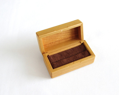 木製指輪入れ（ツイン）／ヤマザクラ／リングケース 指輪・リング 丹野