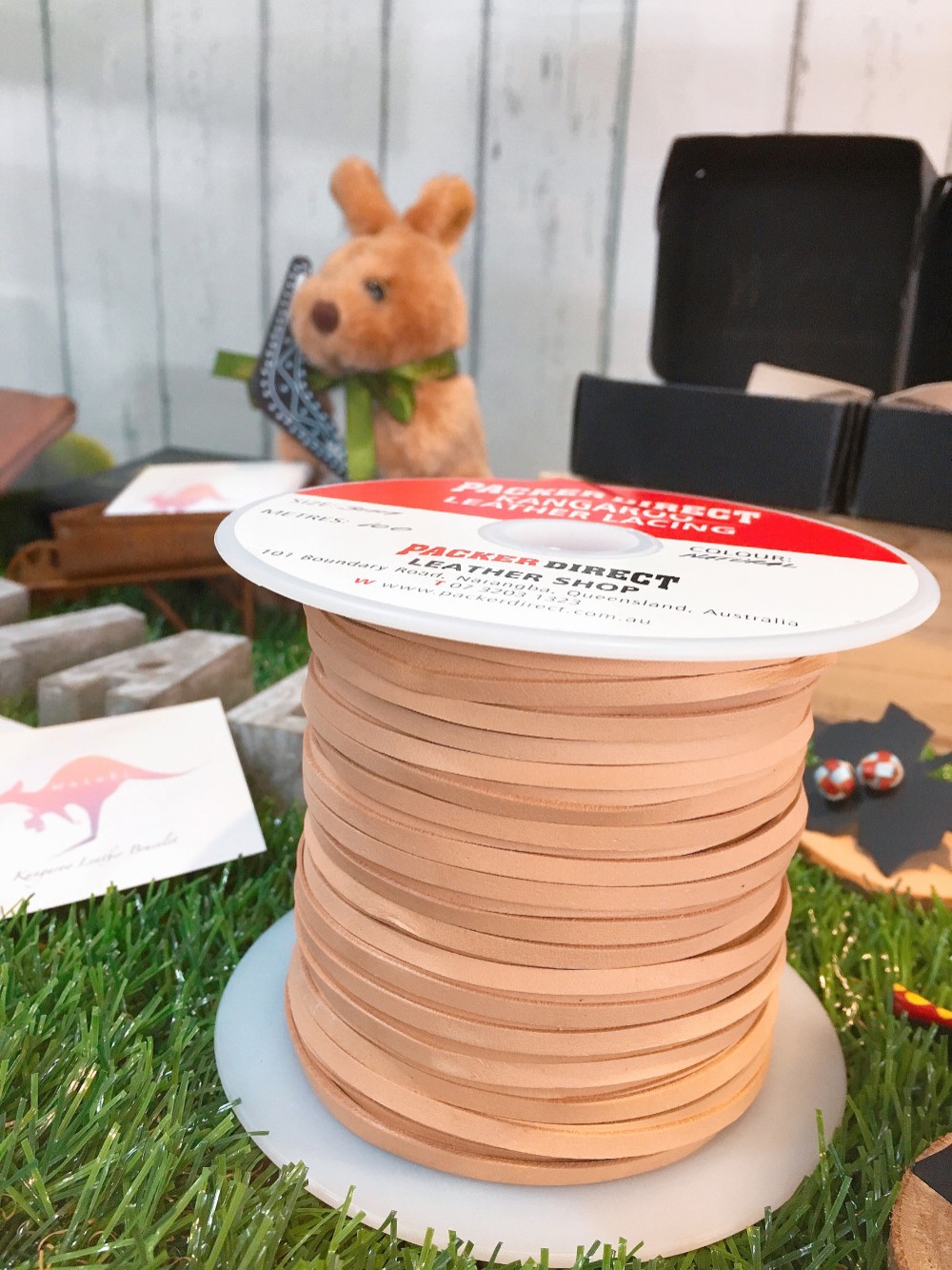 ワラビオーストラリアンカンガルーレザーレザー•レザーコード•ナチュラルナチュラルNaked•100M