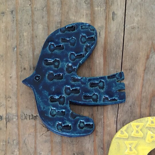 陶器 壁掛けオブジェ 青い鳥 タペストリー・壁掛け Kotikissa 通販