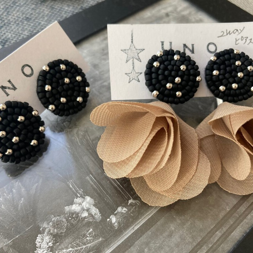 dotビーズ刺繍ピアス・イヤリング ピアス（その他） uno