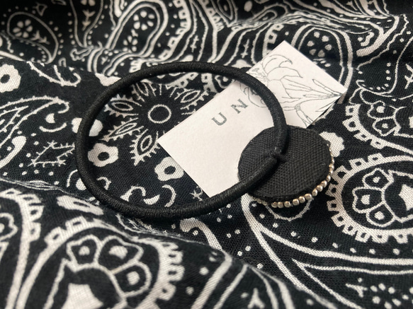 khaki×silverビーズ刺繍ヘアゴム・ポニーフック 4枚目の画像