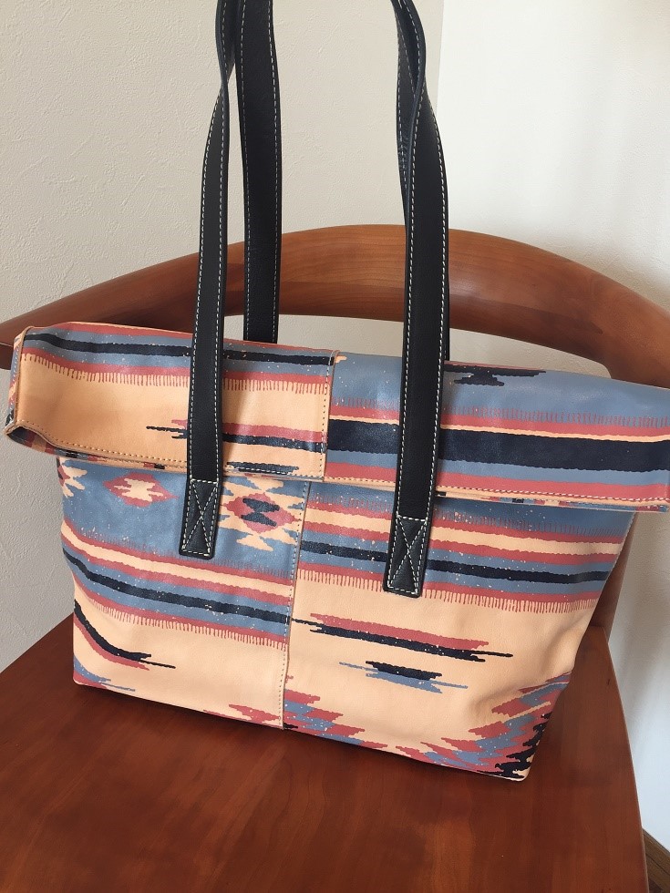 ヌメ革ネイティヴ柄プリント　口折れトートバッグMサイズ