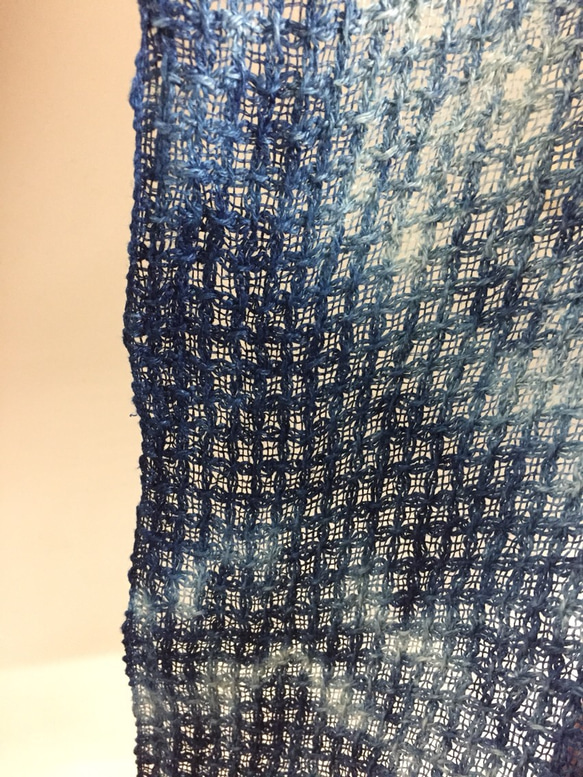 《レターパックライト送料無料》手織りストール 本藍染め ヘンプ100％  SH-006 4枚目の画像