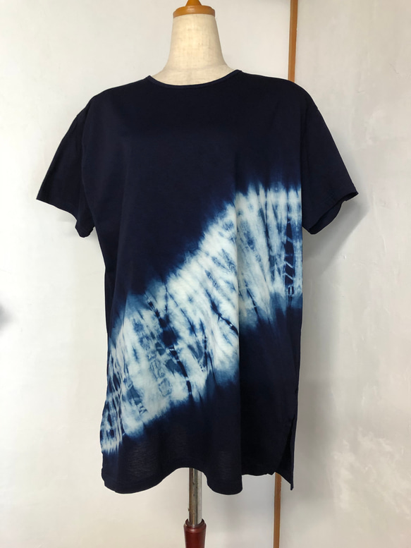 本藍染め　綿ニットTシャツ　半袖（３Ｌ）スリット入りT-009 1枚目の画像