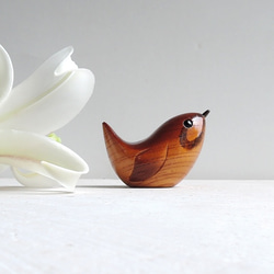 ミソサザイ （木・鳥・動物・置物） wren / wooden bird / animal 1枚目の画像